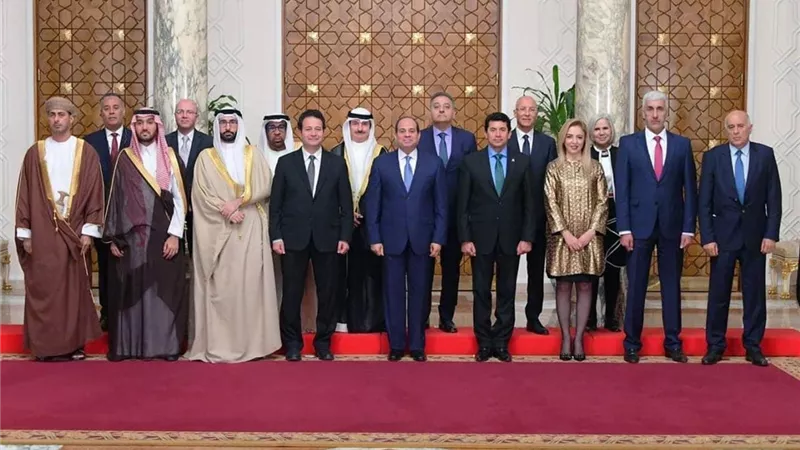 وزيرالرياضة: القيادة السياسية تهتم بالاستثمار والنهوض بالشباب في الوطن العربي