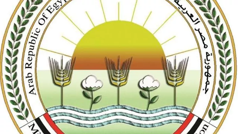 وزير الزراعة يعلن لاول مرة بعد 14 سنة مصر ضمن الدول التى تعتمد نظام المنشآت الخالية من مرض إنفلونزا الطيور