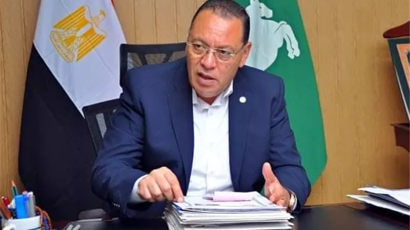 محافظ الشرقية يستجيب لاهالى الجوسق ويأمر بتطهير المصرف المار داخل قريتهم