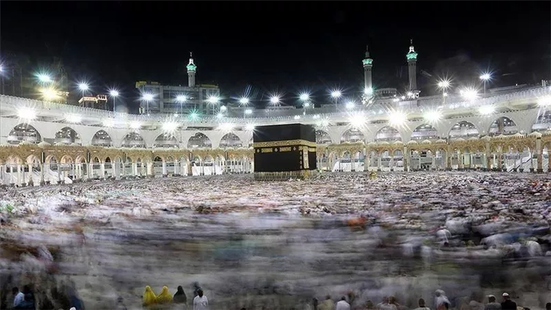 أستاذ بالأزهر : الحج في ظل الوباء .. إلقاء للنفس في التهلكة