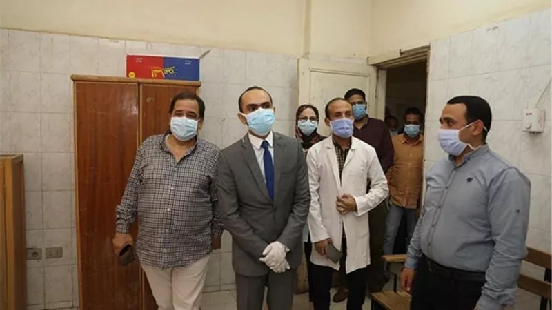 نائب محافظ سوهاج يتفقد مستشفى جهينة المركزي