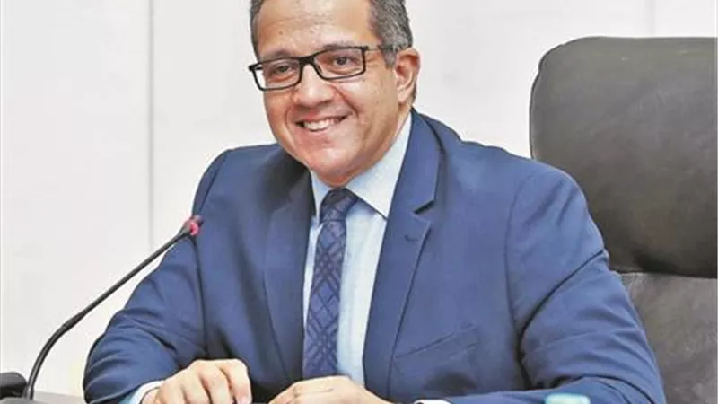 وزير السياحة يعلن ضوابط فتح المنشآت الفندقية