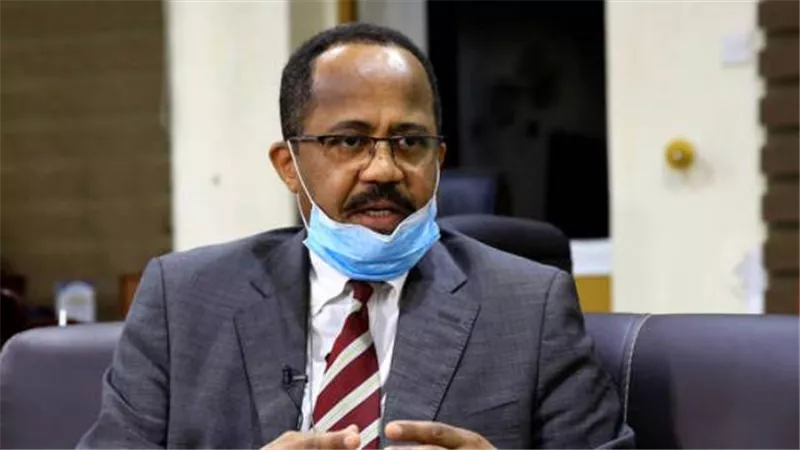 وزير الصحة السوداني يتهم وزير المال بهدر أموال مكافحة كورونا على مشاريع أخرى
