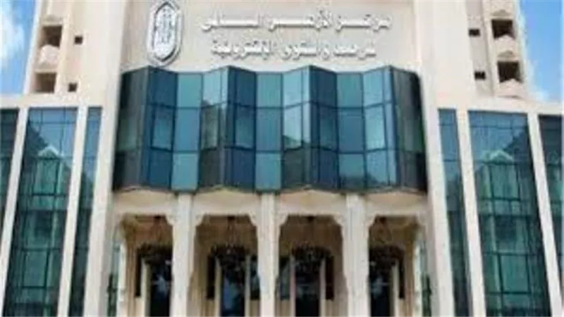 الازهر يحرم ارتداء الكمامة الدوارة او اعارتها او تأجيرها