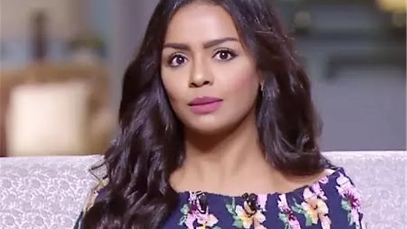 الموت يفجع الفنانة أسماء أبو اليزيد