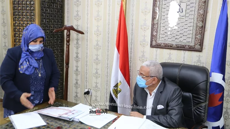 صقر يعتمد الشهادة الاعداية بنسبة 100% بمدارس السويس
