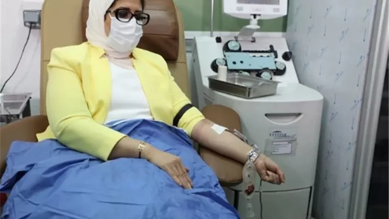 وزيرة الصحة تكشف عن مشروع قومي لصناعة البلازما في مصر.. فيديو