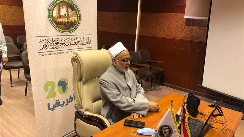 د. جمال فاروق: الوسطية تمثل نسيج الإسلام الساري في أوامره ونواهيه