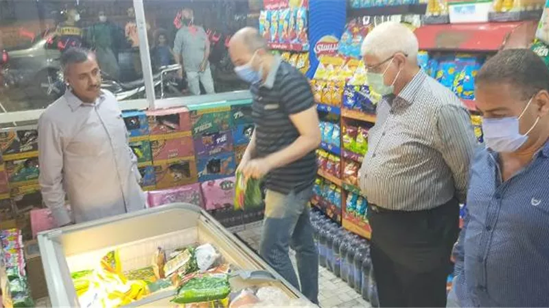 غلق محال كسرت الحظر ببنى سويف