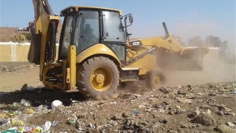 رفع 70 طن قمامة ومخلفات واتربة من شوارع مدينة وقري المراغة بسوهاج..صور