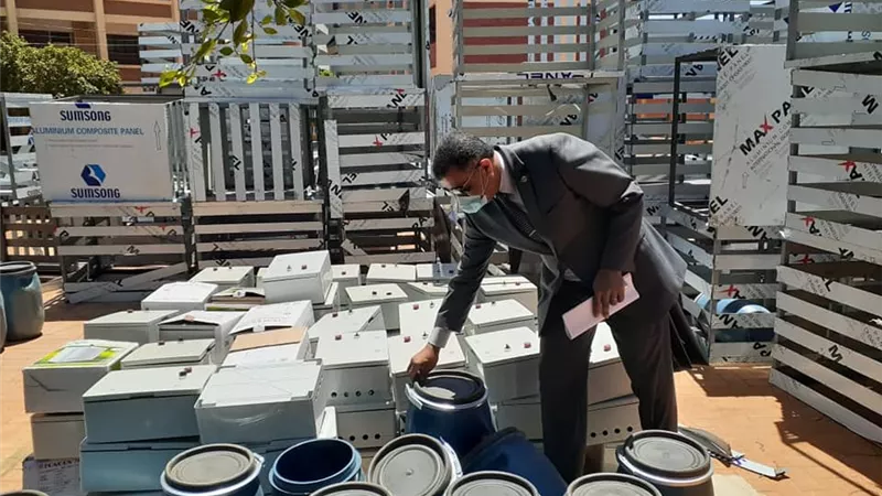 وصول بوابات تعقيم لجان الثانوية العامة بسوهاج