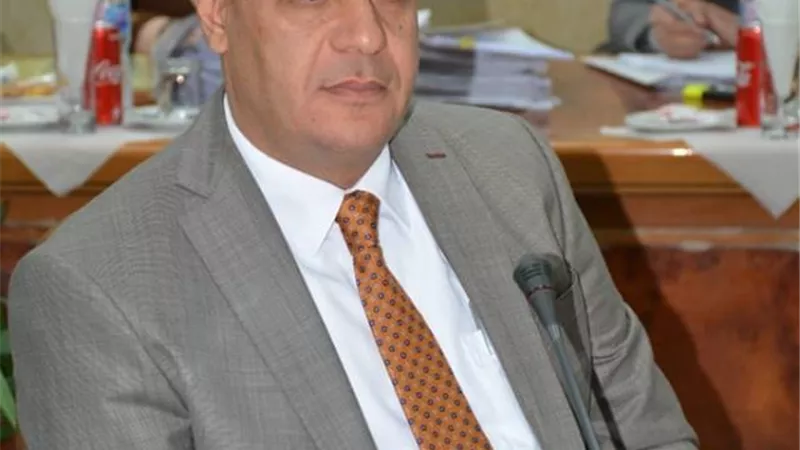 فتح باب الترشح لعمادة كليتي الآداب والزراعة بأسيوط