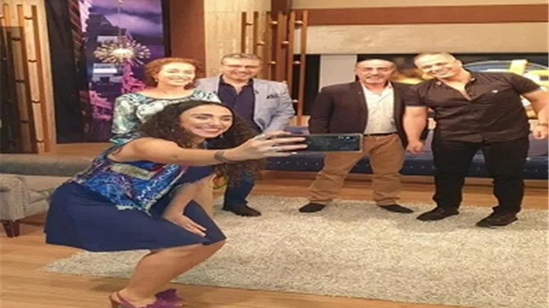 الليلة.. واحد من الناس يحتفل بأبطال مسلسل 