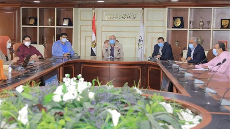 محافظ بني سويف يناقش مقترح لإنشاء كورنيش على النيل من الناحية الشرقية