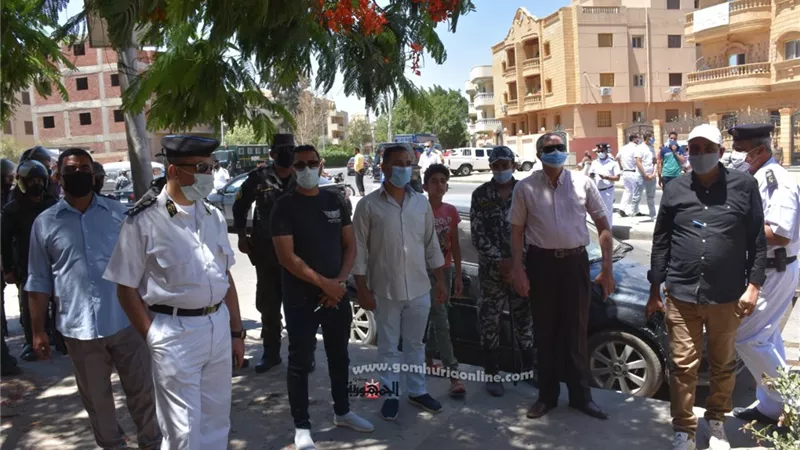 وزير الإسكان: جهاز مدينة القاهرة الجديدة يسترد 18 وحدة سكنية لمخالفة تغيير النشاط.. صور