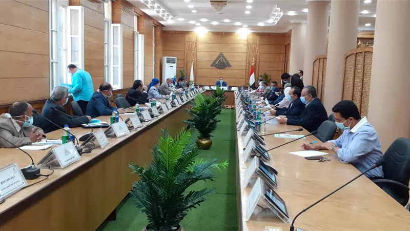 مجلس جامعة بنها يناقش استعداد الامتحانات والإجراءات الاحترازية