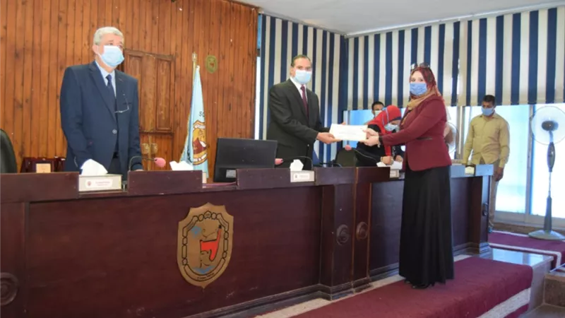 جامعة سوهاج تكرم 16 فائز من مؤتمر شباب الباحثين الخامس