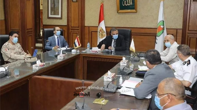 فى اجتماعى موسع – محافظ سوهاج يناقش الاستعدادات لإمتحانات الثانوية العامة