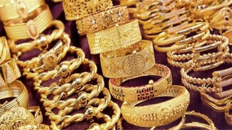 الذهب ينخفض 3 جنيهات وعيار 21 يسجل 774 جنيها