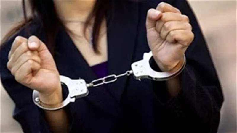 اختلفا على حضانة طفلهما.. فربطته بالسرير وسددت له 15 طعنة