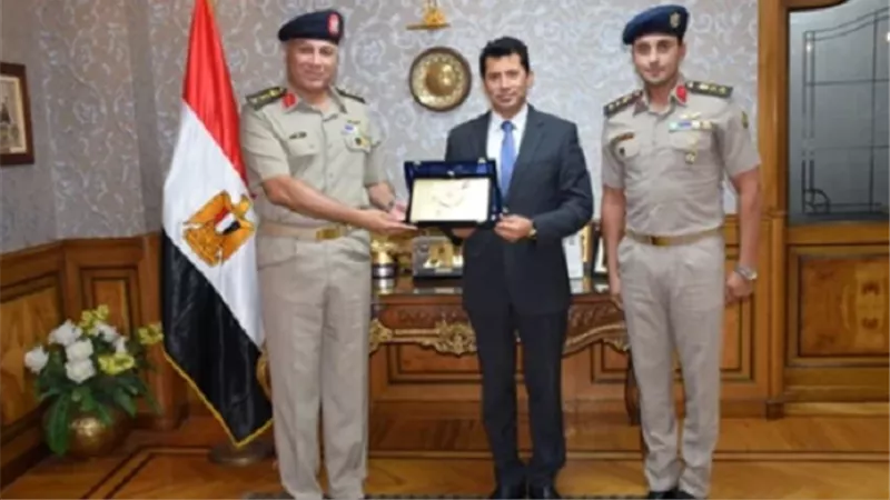 وزير الرياضة يناقش استعدادات مصر لاستضافة كأس العالم العسكرية 2021