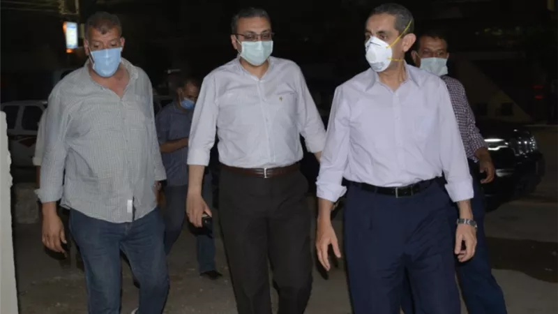 5 مخالفات حظر وغلق وتشميع 2 محل وضبط 2 نباشين فى جولة ليلية للمحافظ بطنطا