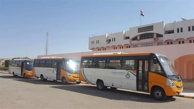 رئيس الجهاز: توفير أتوبيسات لنقل طلاب الثانوية العامة بأسيوط الجديدة بالمجان