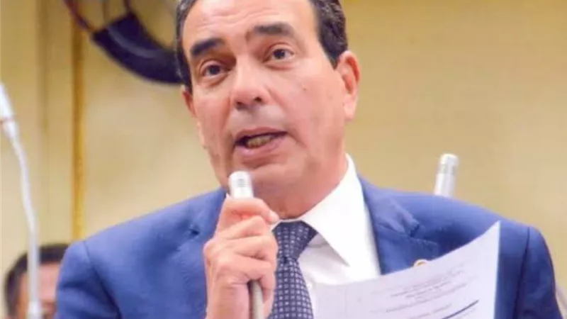 أيمن أبو العلا يكشف التفاصيل الكاملة لظهور فيروس جديد في الصين