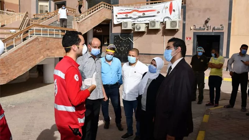 الهلال الأحمر المصري يدعم الفرق الطبية بالفيوم