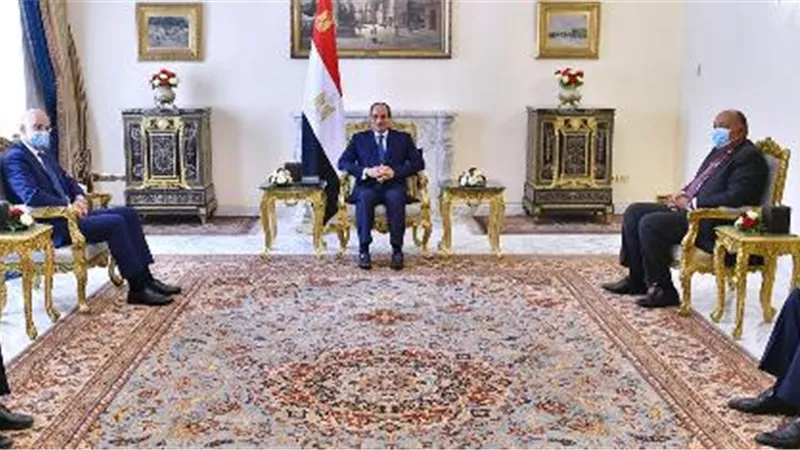 السيسي : غياب السلطة الليبية منح مساحة لوجود قوى الارهاب