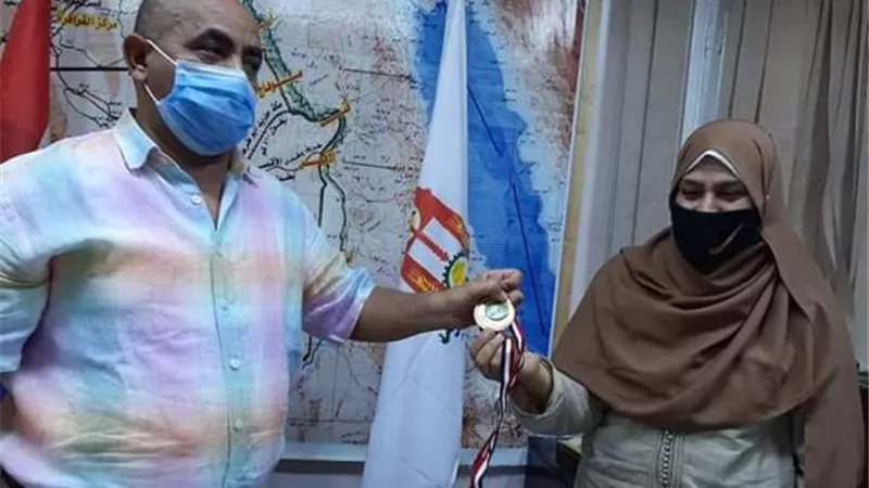 وكيل زراعة الوادى الجديد يكرم نماذج الكفاءة الإدارية ..صور