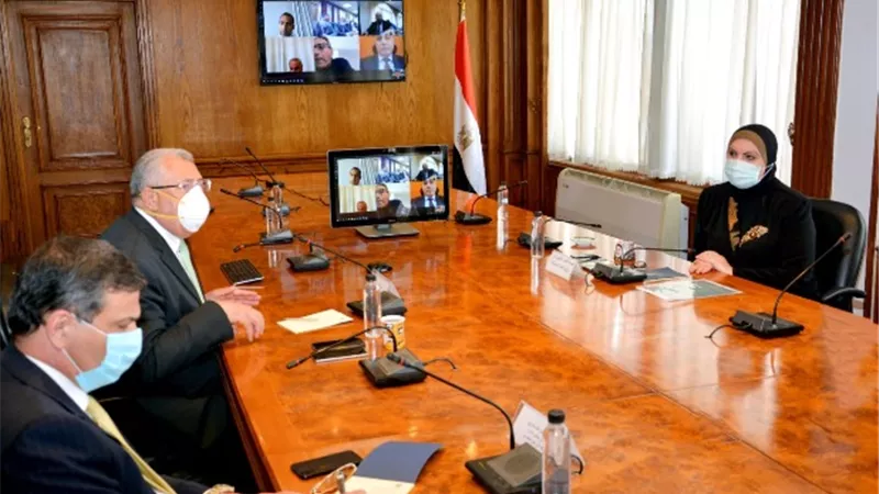 وزيرا الصناعة والزراعة يبحثان آليات وضع برنامج لتمويل مشروع التحول الى نظم الري الحديث