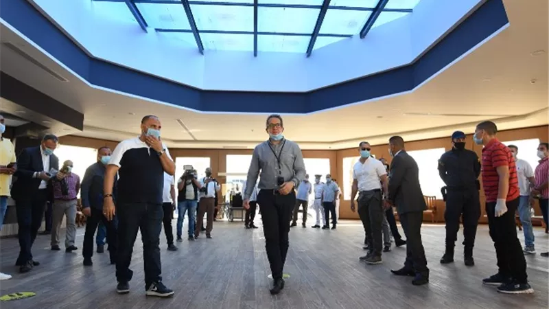 وزيرا السياحة والطيران يطلعان علي إجراءات السلامة بالمنشأت السياحية ومطار الغردقة.. صور