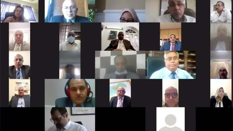 وزير الري : تدبير الاعتمادات الماليه ل ٢٠٠ عمليه لتأهيل الترع بطول حوالى ١٠٥٠ كم