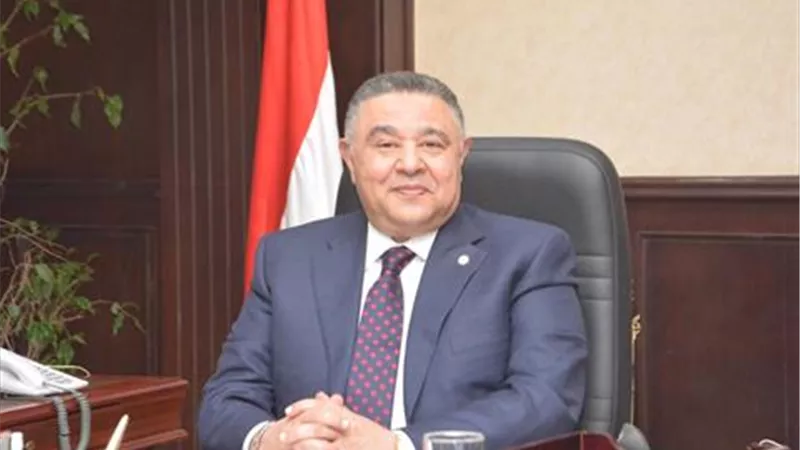 محافظ البحر الأحمر ووزيرا السياحة والطيران يتفقدون استعدادات مطار الغردقة الدولى لاستقبال الرحلات