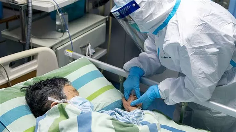 أسباب تطور أعراض فيروس كورونا بين المصابين
