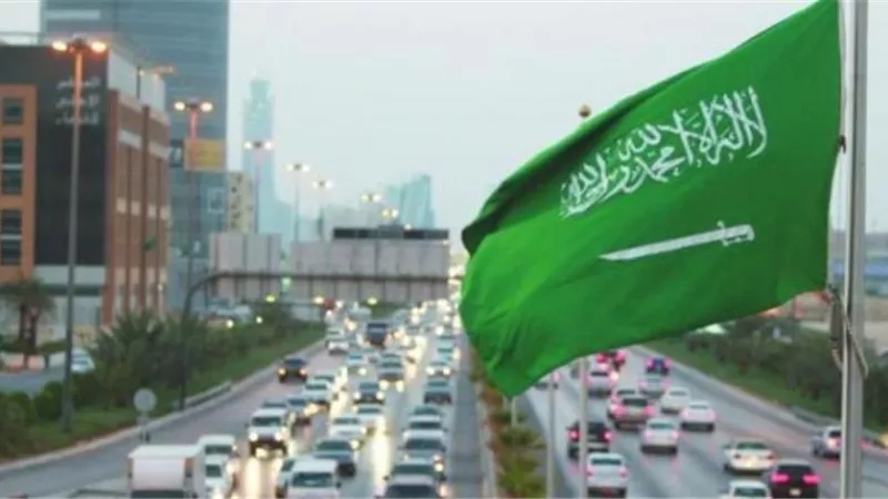 السعودية تعلن عودة الحياة الطبيعية وتودع حظر التجول.. واستمرار تعليق العمرة والزيارة