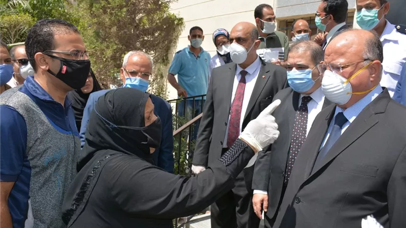 محافظ القاهرة يتفقد مخزن الأدوية بمستشفى جراحات اليوم الواحد بالمرج