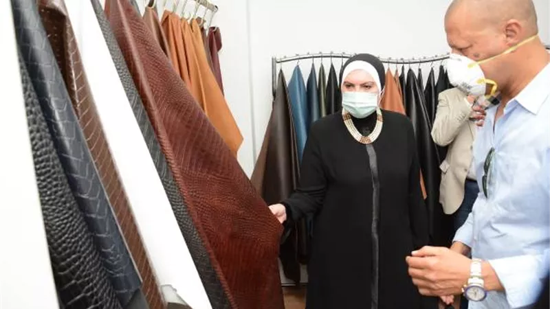 وزيرة التجارة والصناعة: تنمية وتطوير منتجات قطاع الجلود على رأس أولوياتنا