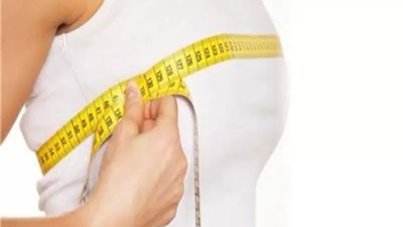 استشاري تجميل: جراحة تكبير الثدي لا تؤثر على الحمل والرضاعة