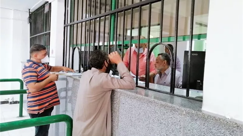مجلس مدينة الغردقة يتلقى أوراق المستحقين للمساكن بديلة العشوائيات لمناطق جبل العفش ومجاهد