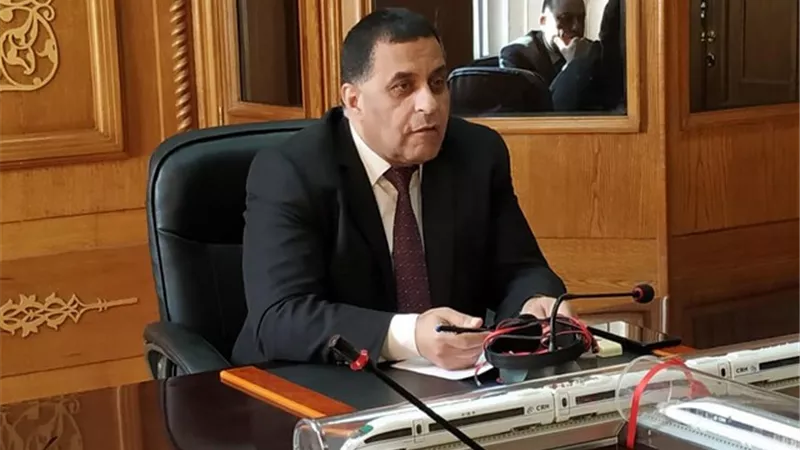 جولة بالموتور لرئيس هيئة السكة الحديد على خط بنها / الإسماعيلية.صور