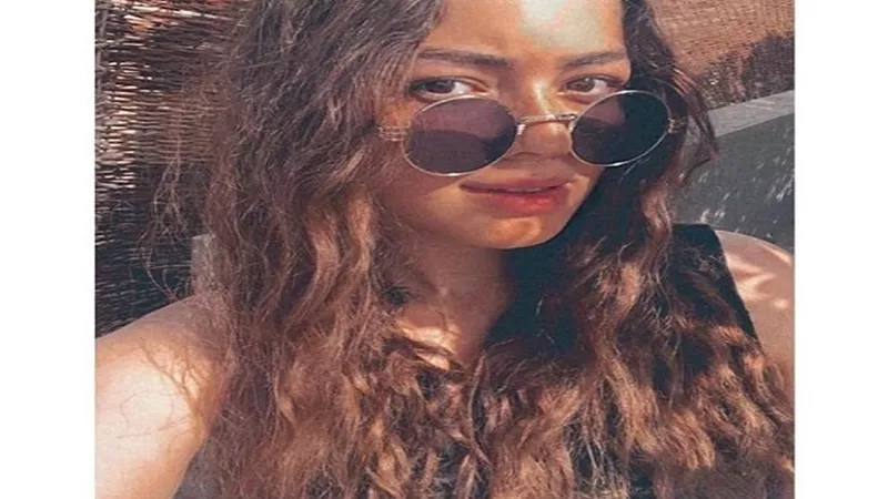 ليلى زاهر تبرز جمالها فى أحدث ظهور لها