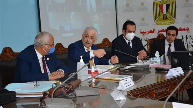 طارق شوقي: الوزارة وفرت كافة أدوات التعقيم للحفاظ على سلامة أبنائنا الطلاب