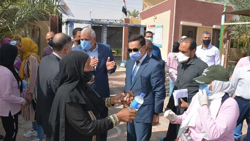 محافظ الوادى الجديد يتفقد لجان امتحانات الثانوية العامة فى أول يوم اختبار