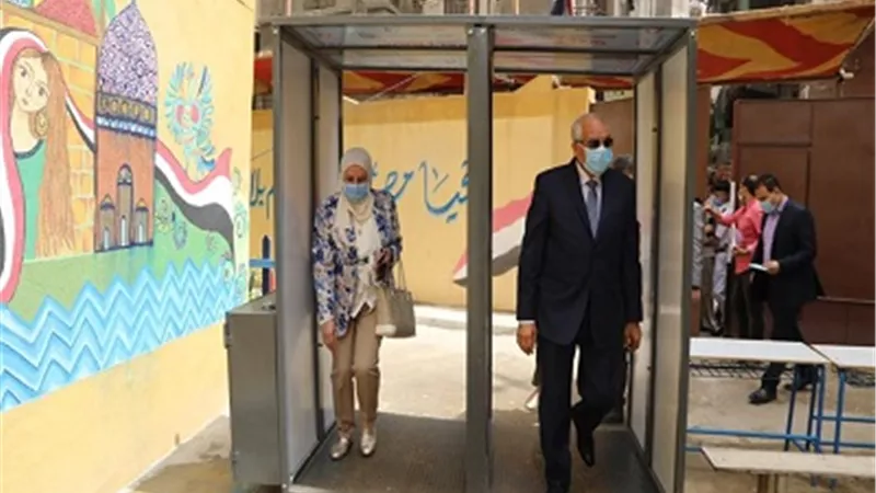محافظ الجيزة يتفقد لجان الثانوية العامة بجنوب الجيزة والدقي