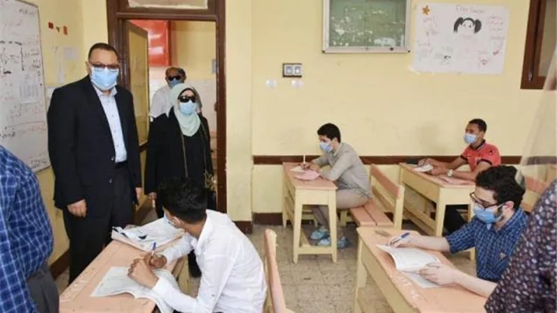 إصابة 3 طلاب بكورونا و مراقب بهبوط حاد