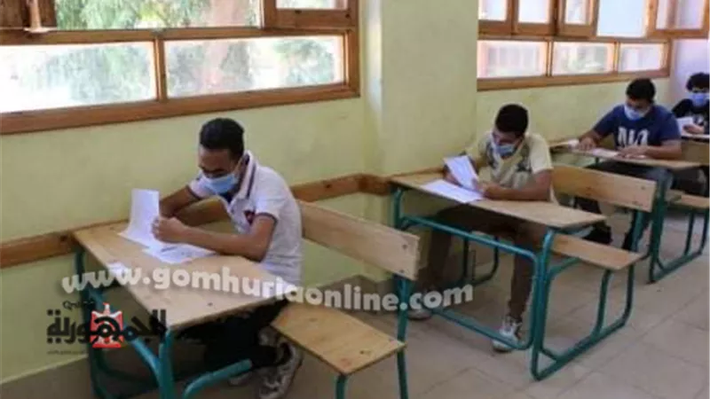 امتحان اللغة العربية يرسم البسمة على وجوه طلاب الثانوية بسوهاج