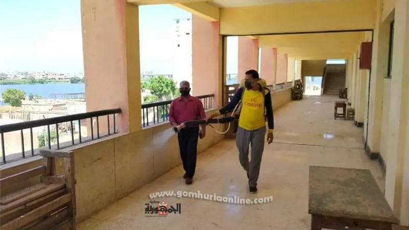 استمرار تطبيق حملات التطهير والتعقيم بلجان المدارس عقب الامتحانات