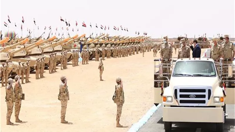 المصريين الأحرار : زيارة الرئيس للمنطقة الغربية رسالة للداخل والخارج بجاهزية قواتنا لردع أى عدو